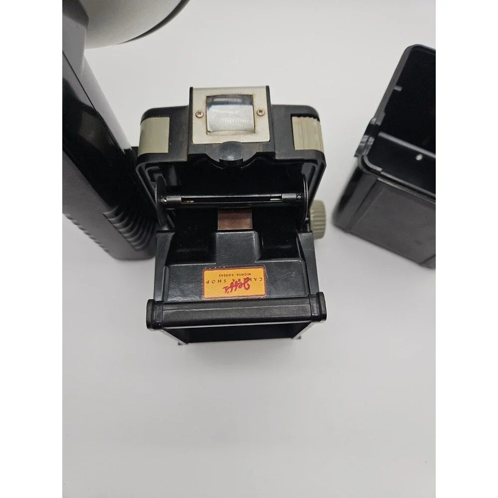Vintage Kodak Brownie Hawkeye Flash Outfit with Original Box. Pre-owned
